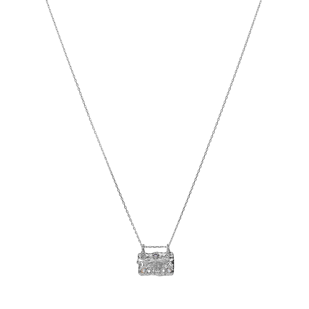 Avia Necklace